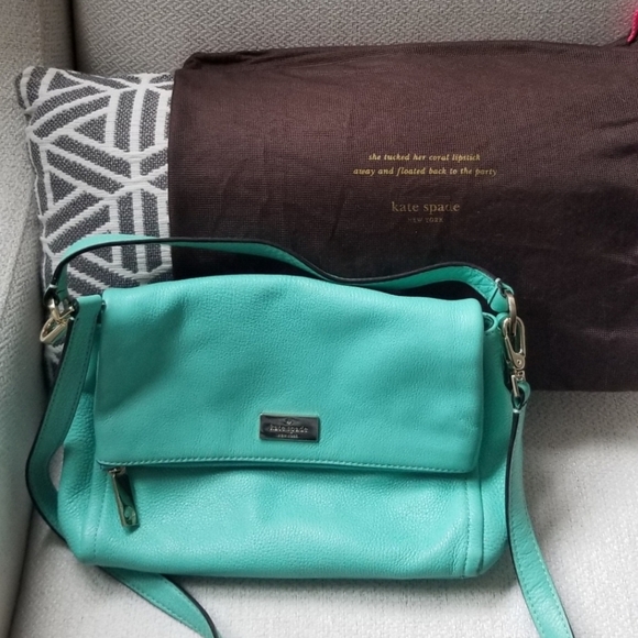 Gorgeous Authentic Kate Spade Leather Crossbody - Picture 4 of 16